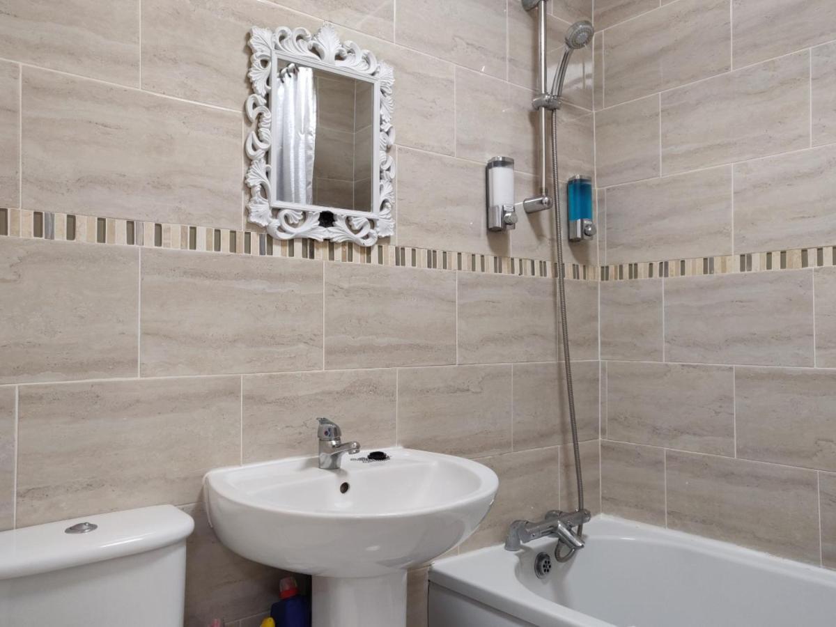 Marmaduke - Entire Close To City Centre Apartment