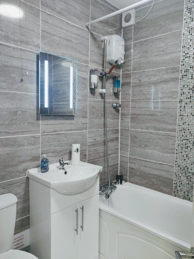 Marmaduke - Entire Close To City Centre Apartment